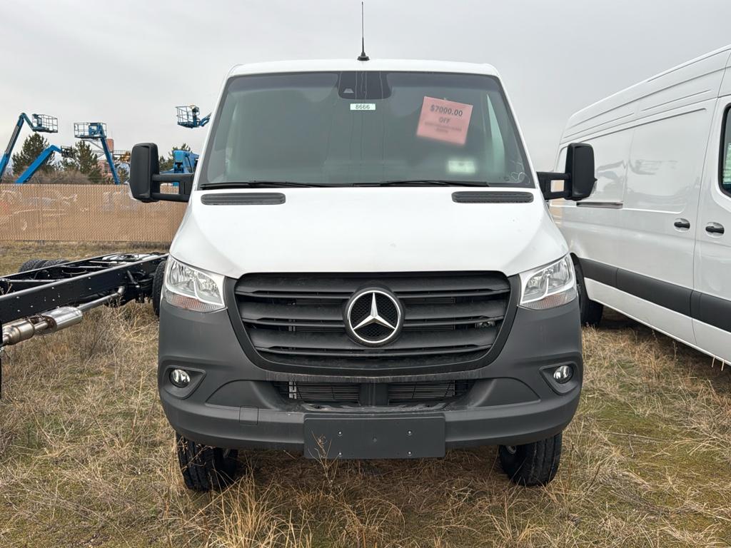 2023 Mercedes-Benz Sprinter Cab Chassis Base's photo