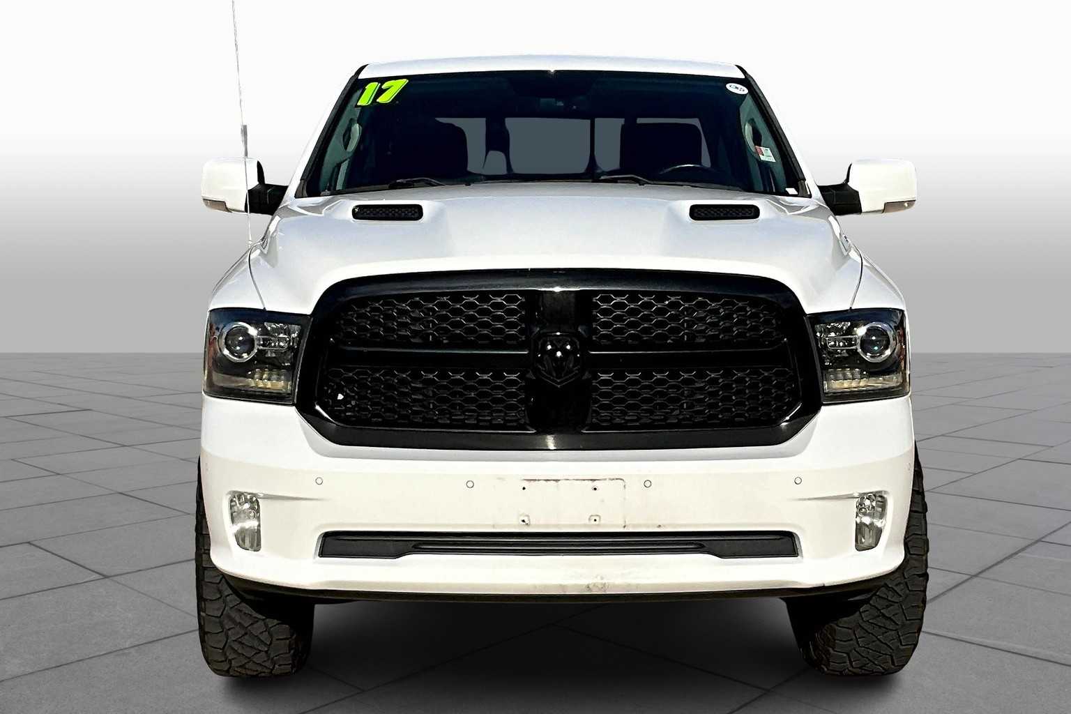 2017 Ram 1500 Sport photo 4