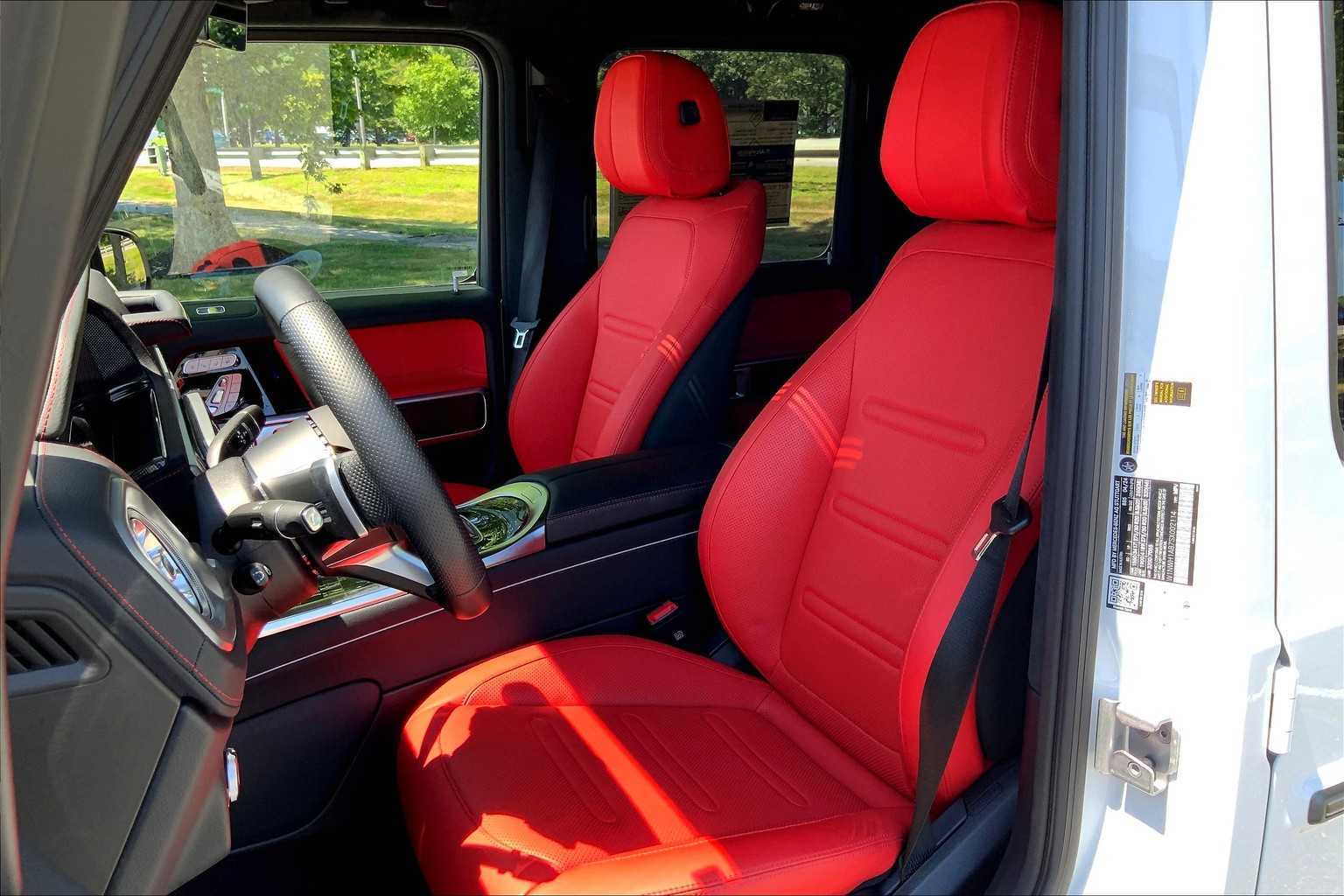 2025 Mercedes Benz G 550 photo 8