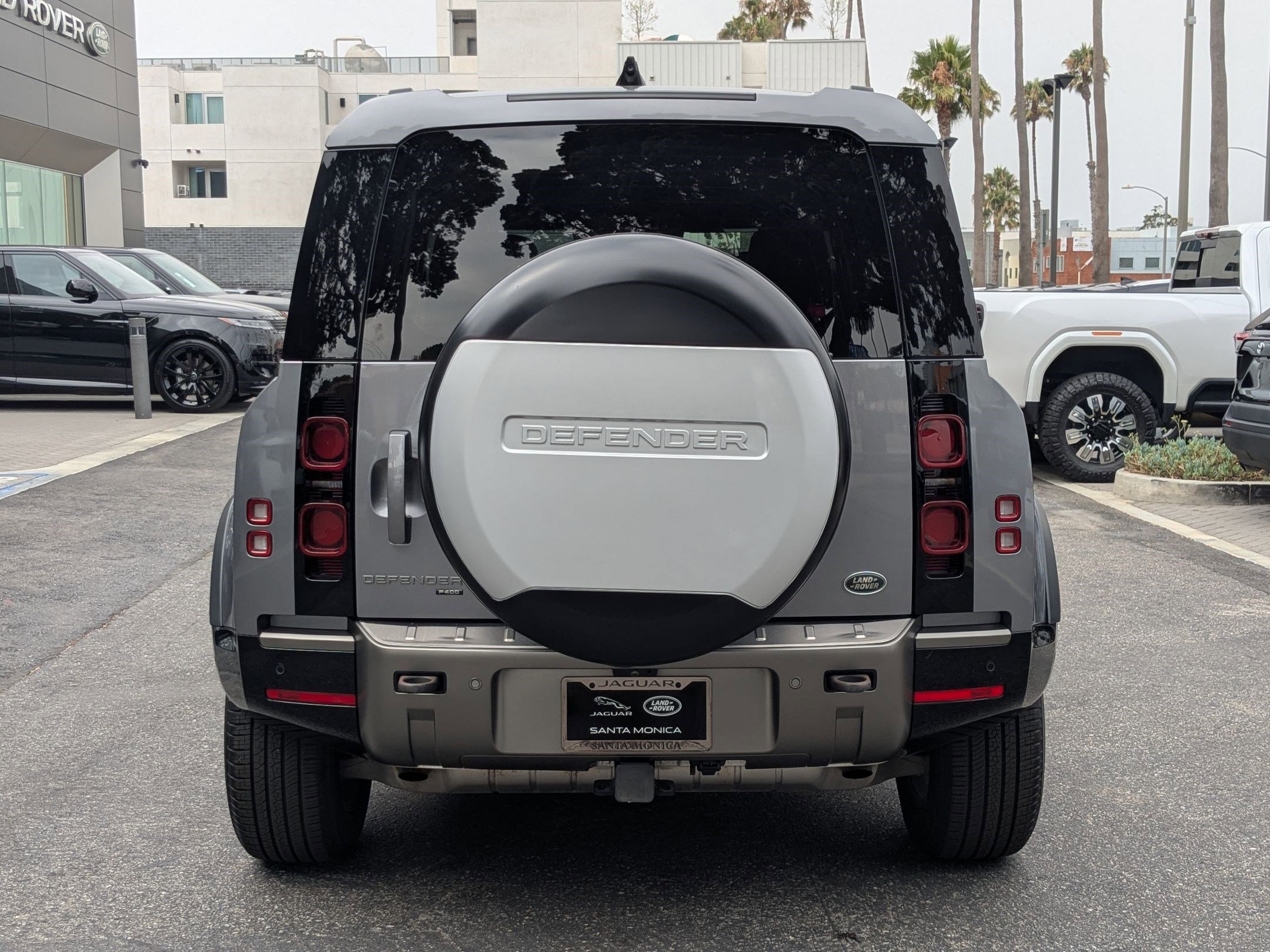2022 Land Rover Defender X-Dynamic HSE photo 7