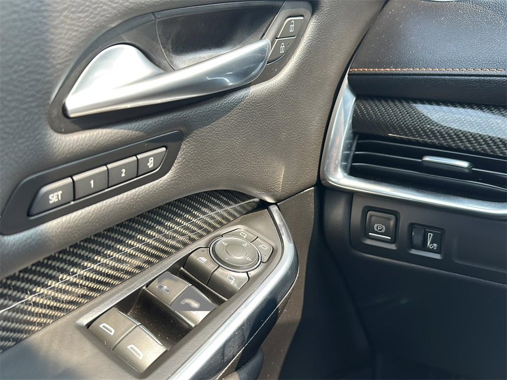 2022 Cadillac XT4 Sport photo 13