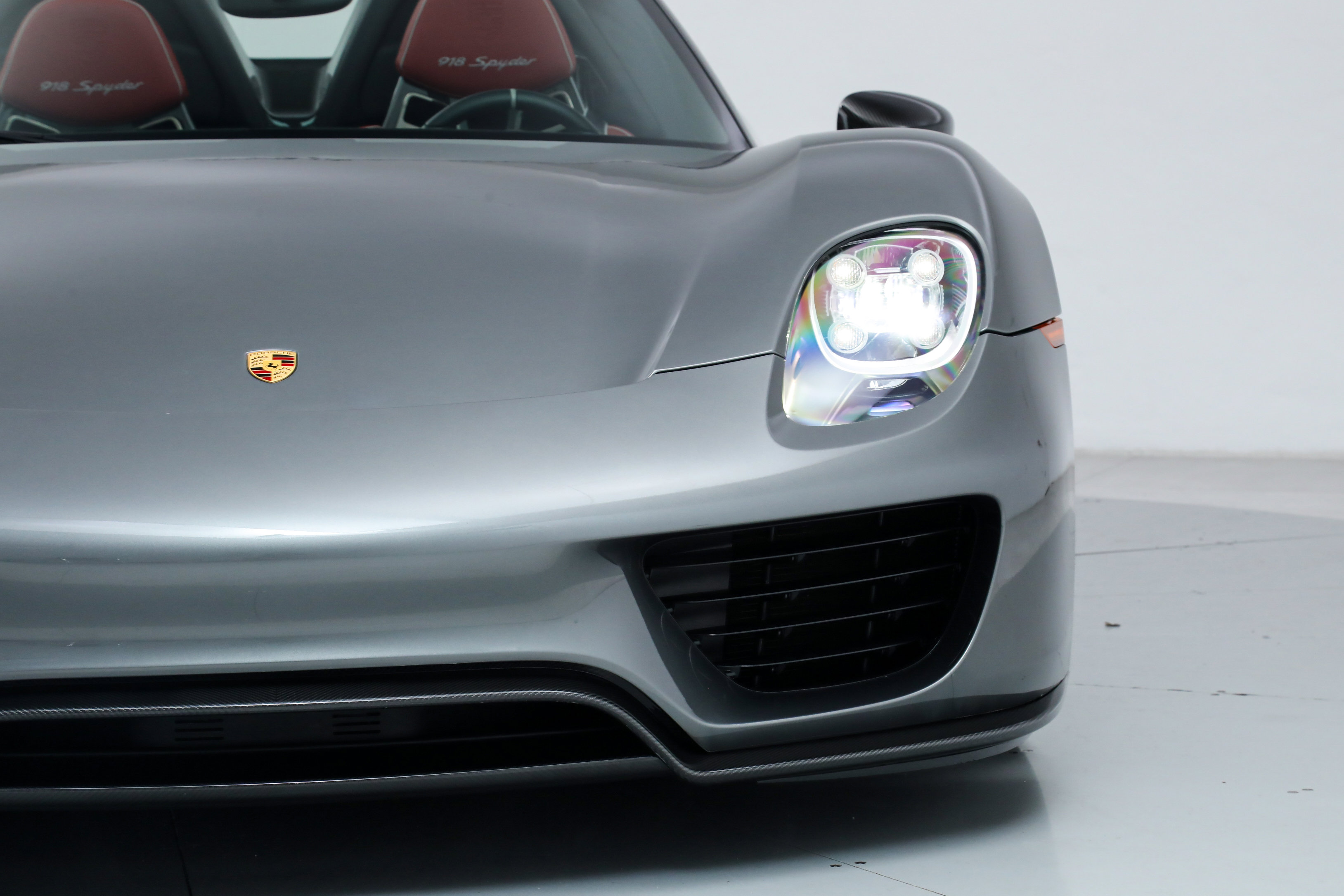 2015 Porsche 918 Spyder photo 13