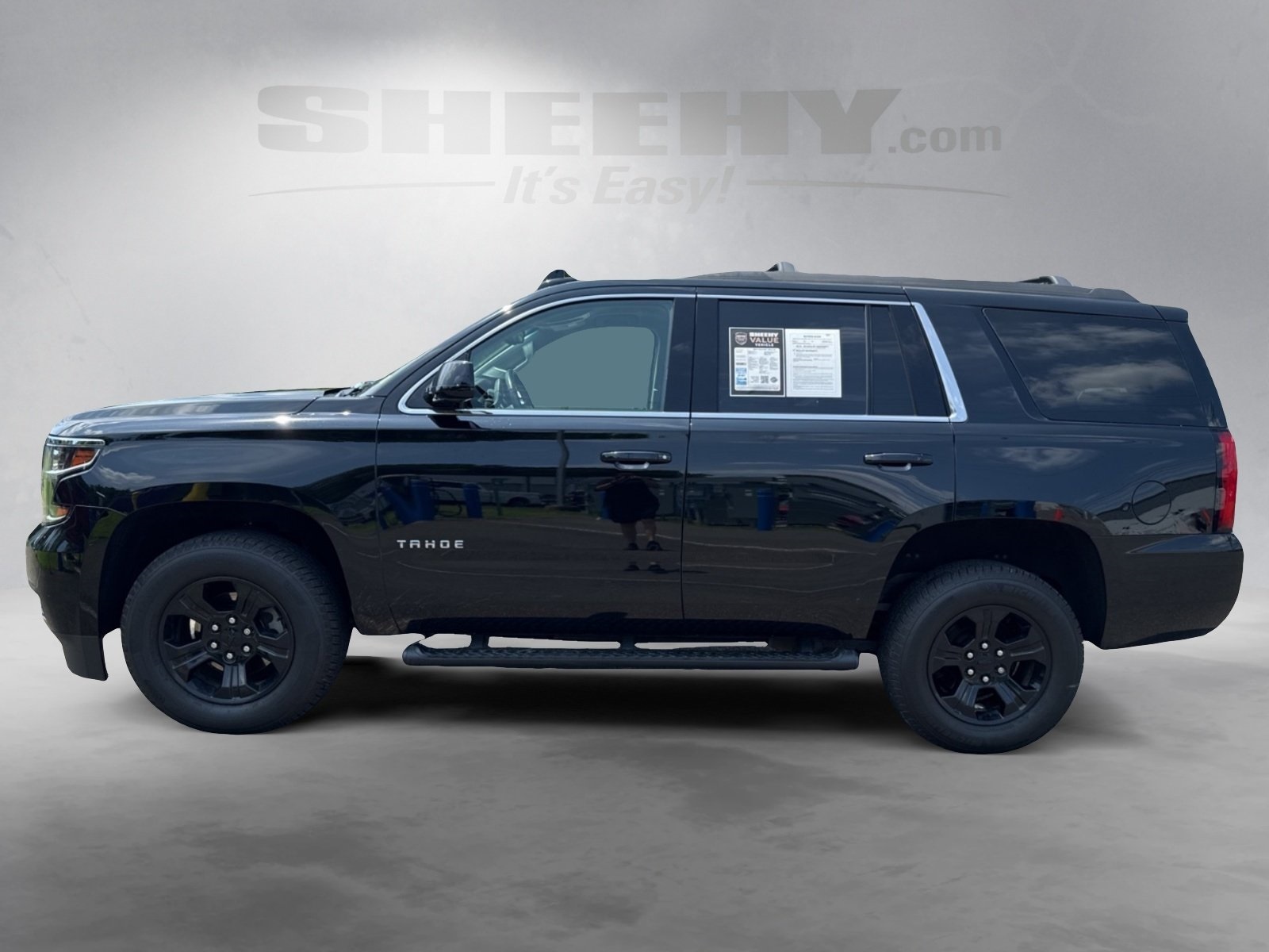2019 Chevrolet Tahoe LS photo 4
