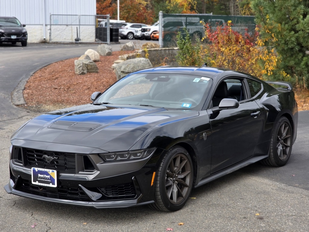 2024 Ford Mustang Dark Horse photo 4