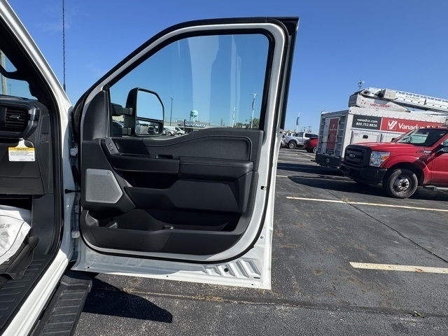 2025 Ford F-150 Lariat photo 15
