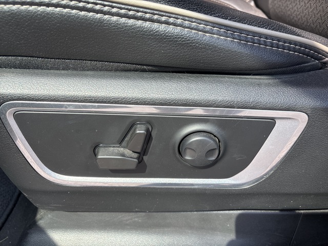 2022 Ram 1500 Laramie photo 16