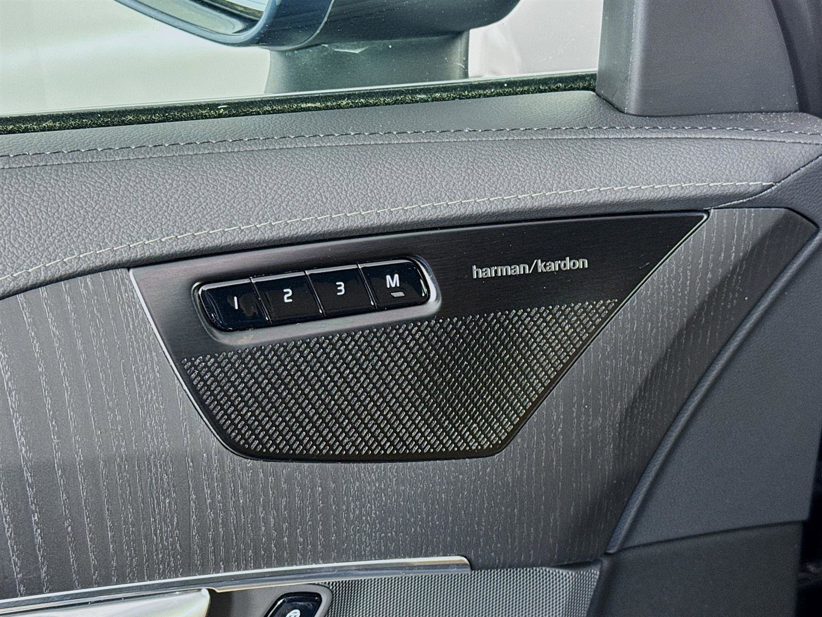 2024 Volvo XC90 Ultimate photo 19