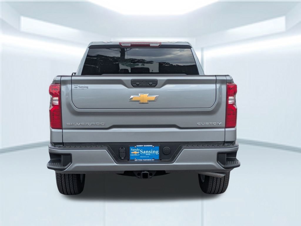 2025 Chevrolet Silverado 1500 Custom photo 4