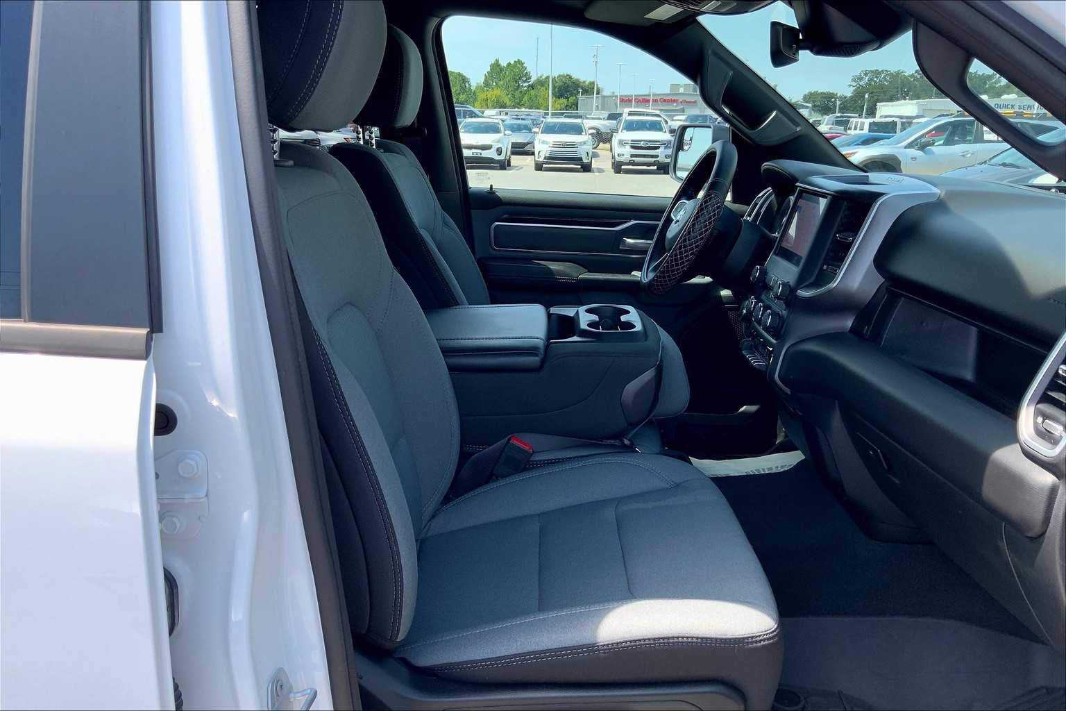 2023 Ram 1500 Big Horn photo 8