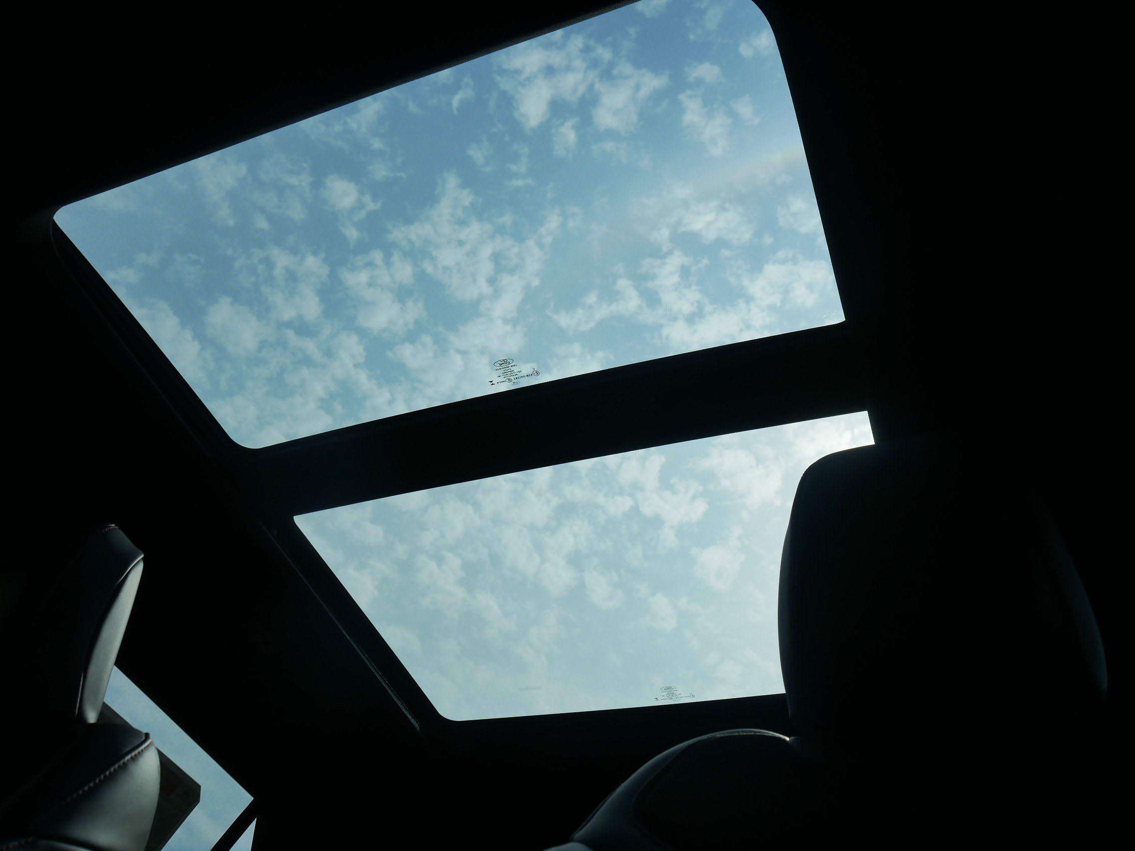 2025 Ford Explorer ST photo 4