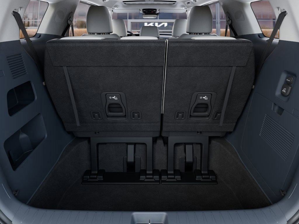 2026 Kia Carnival SX photo 18