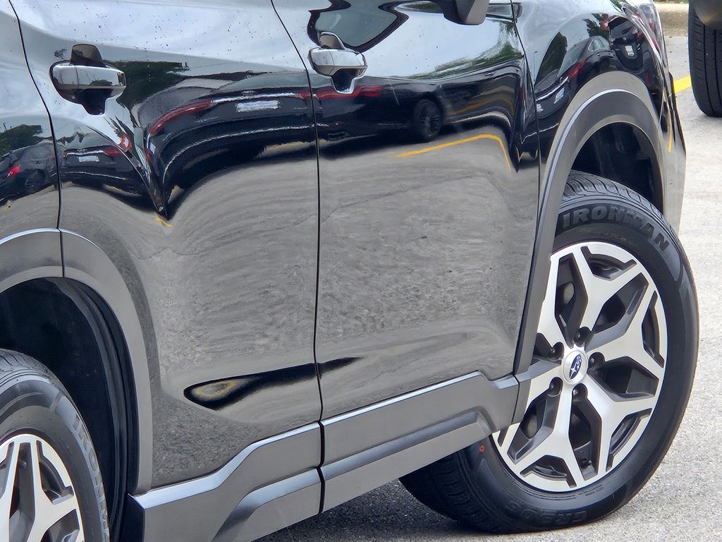 2019 Subaru Forester Premium photo 5