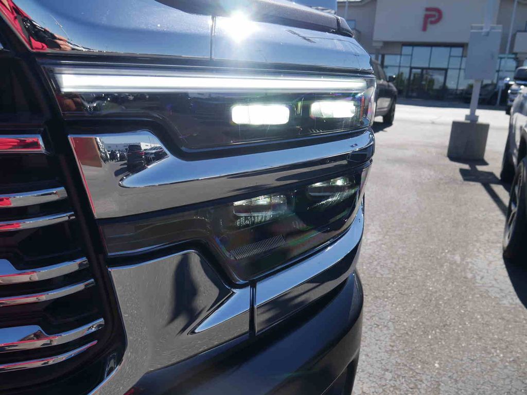 2026 Ram 3500 Limited photo 31