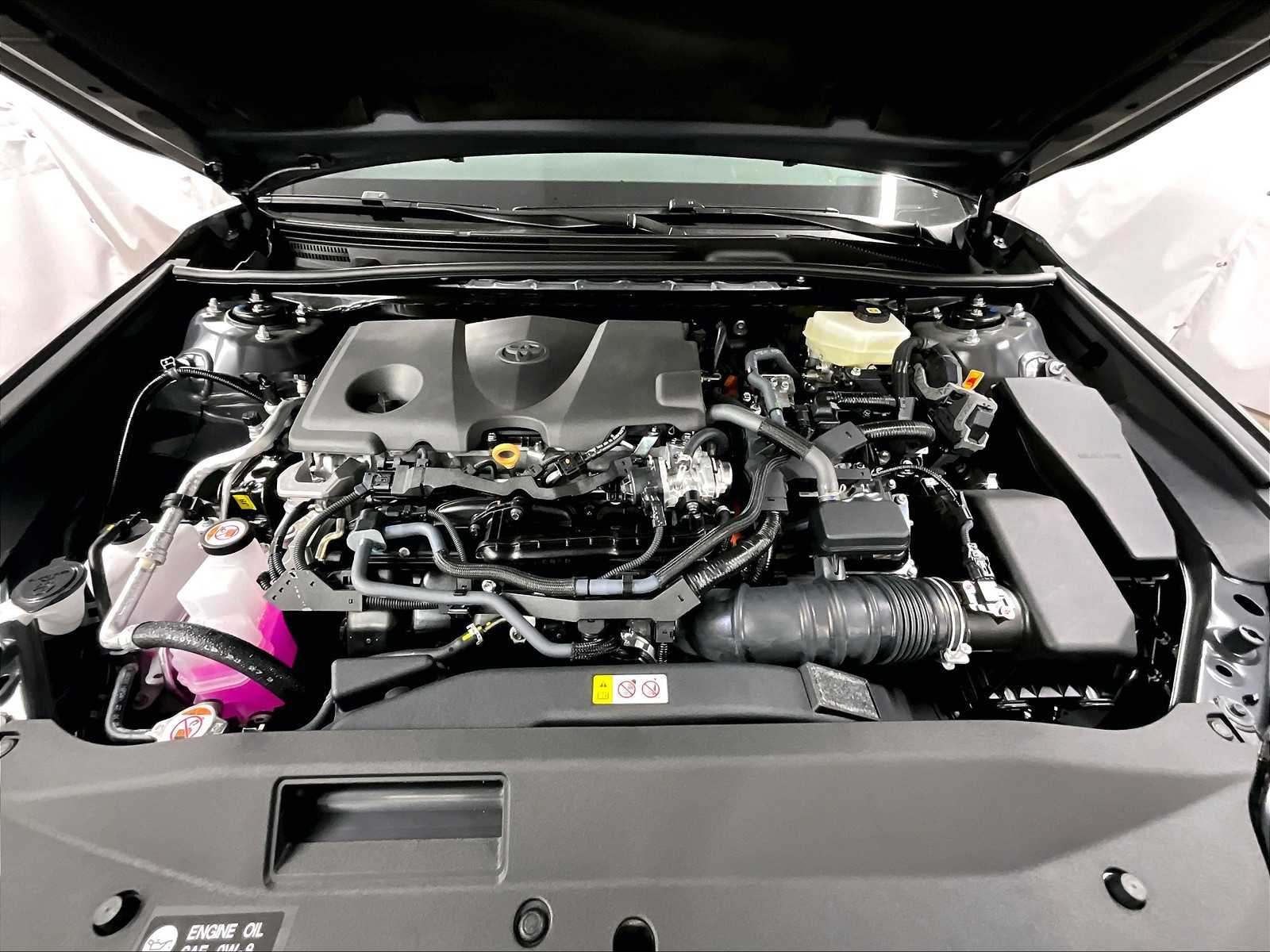 2025 Toyota Camry SE photo 15