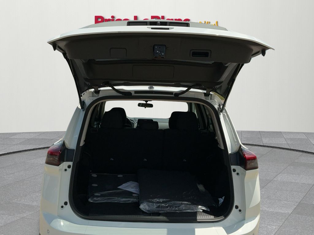 2026 Nissan Rogue S photo 5