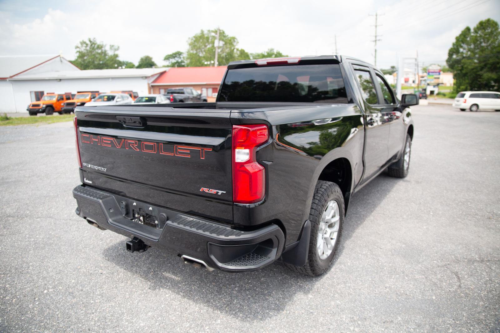 2022 Chevrolet Silverado 1500 RST photo 3