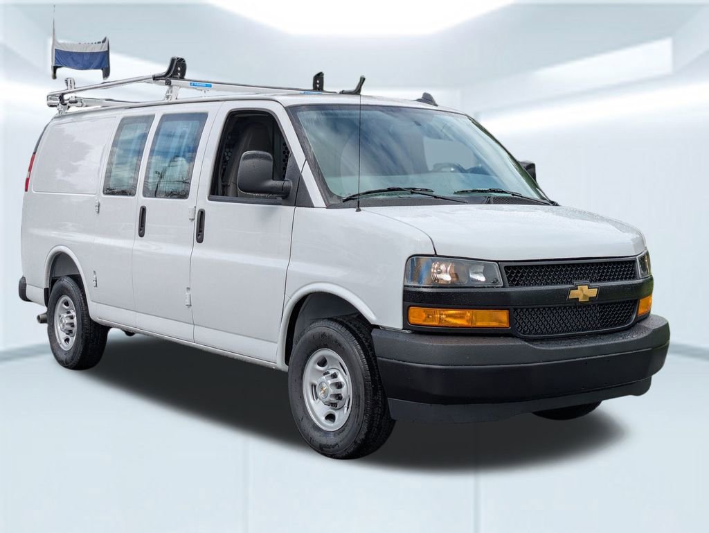 2025 Chevrolet Express Cargo 2500 photo 3
