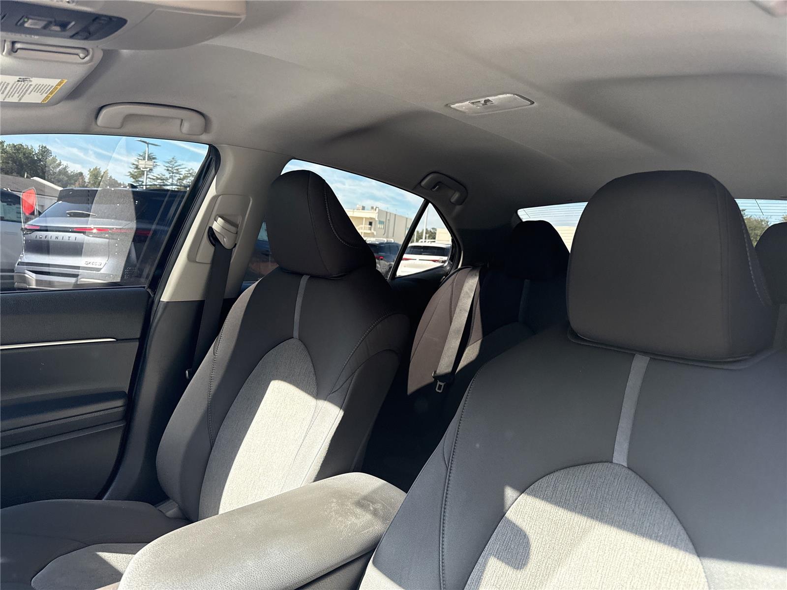 2022 Toyota Camry LE photo 18