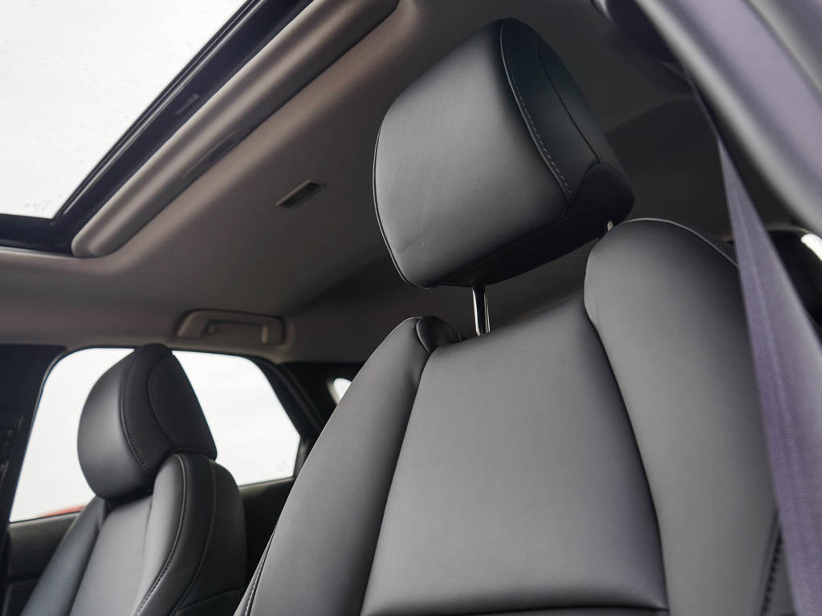 2025 Mazda CX-30 2.5 S Preferred photo 18