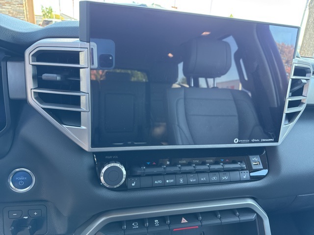2023 Toyota Sequoia SR5 photo 9