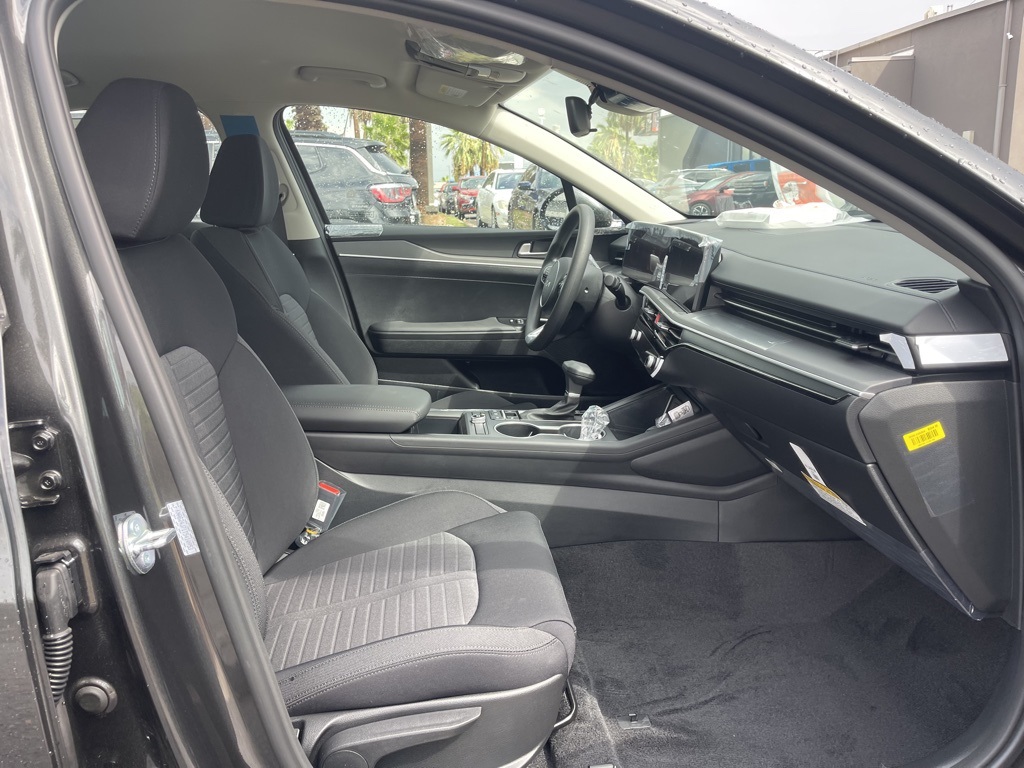 2026 Kia K5 LXS photo 16