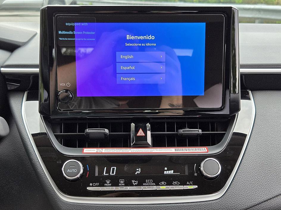 2025 Toyota Corolla LE photo 21