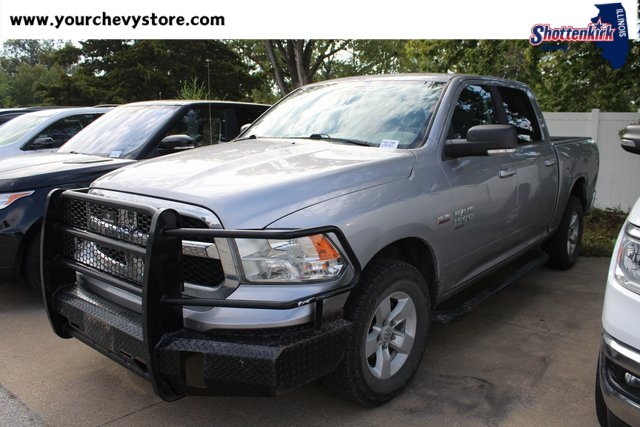 2019 Ram 1500 Classic SLT photo 2