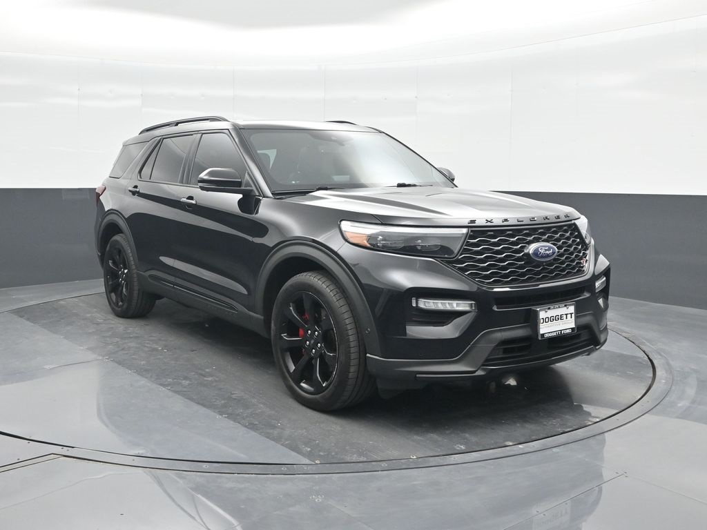 2021 Ford Explorer ST photo 4