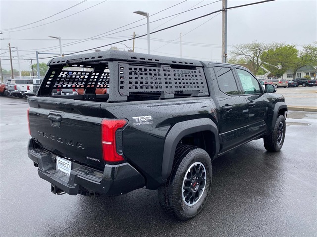 2025 Toyota Tacoma TRD Off-Road photo 3