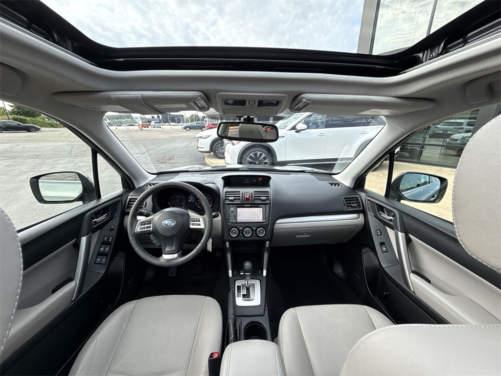 2014 Subaru Forester 2.5i Touring photo 21