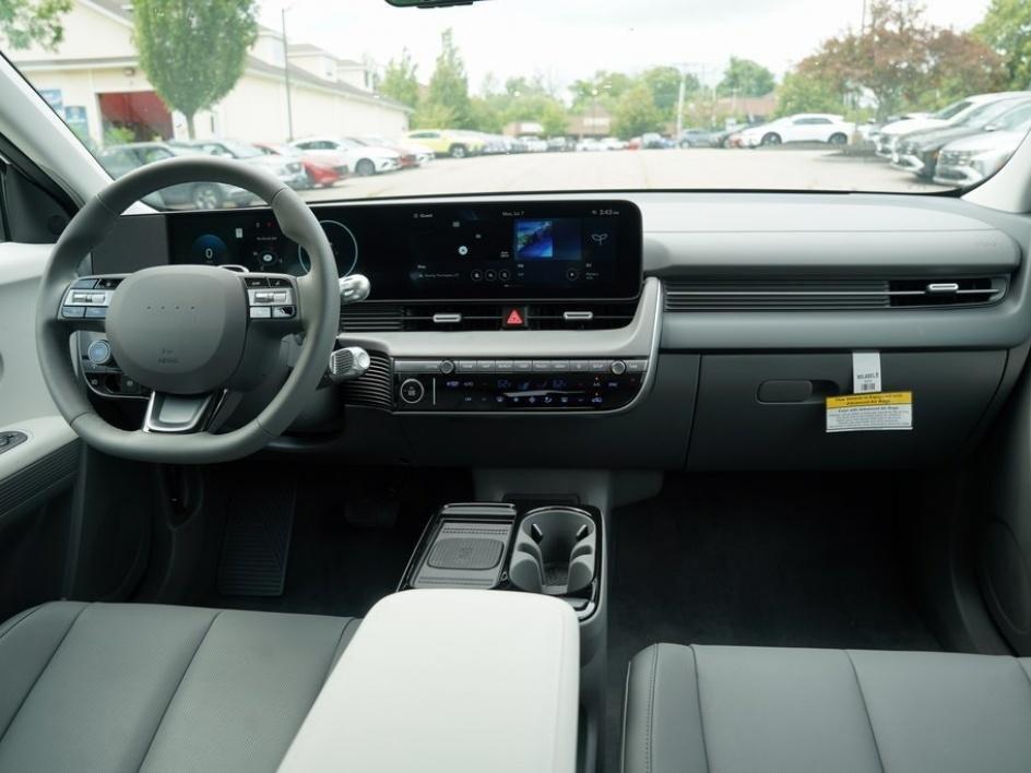 2025 Hyundai Ioniq 5 SEL photo 7