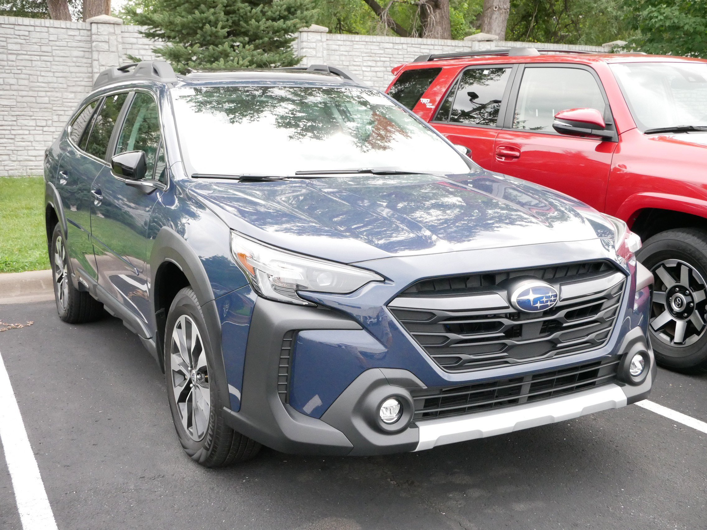 Used 2024 Subaru Outback Limited with VIN 4S4BTGND4R3208118 for sale in Brooklyn Center, Minnesota