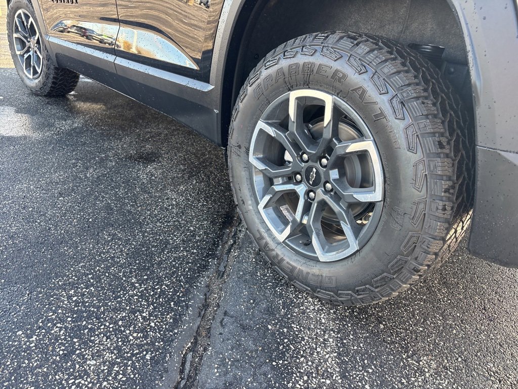 2026 Chevrolet Equinox ACTIV photo 3