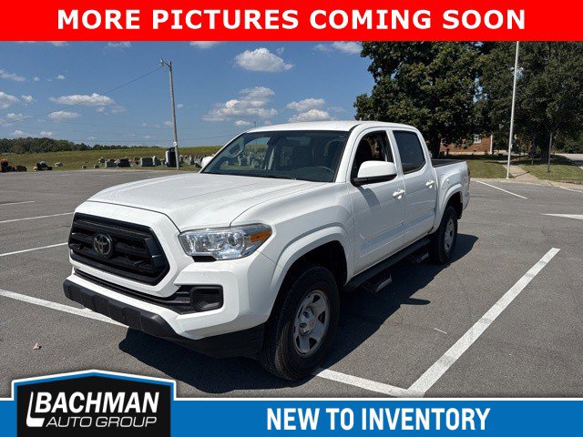 2023 Toyota Tacoma SR photo 3