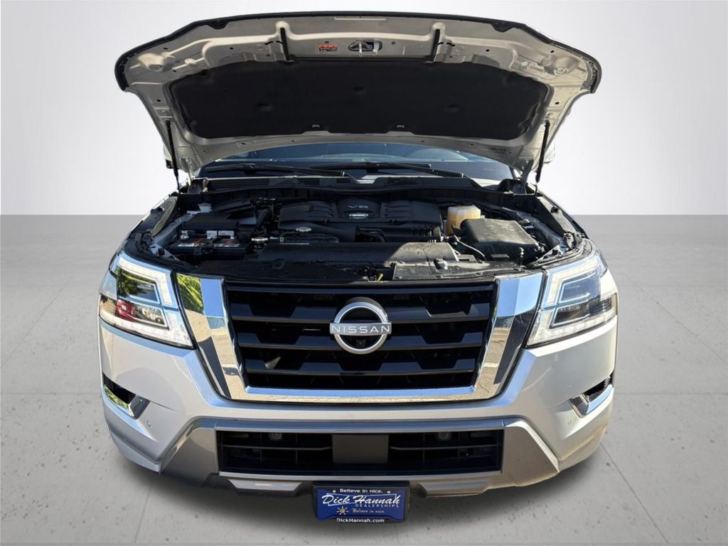 2022 Nissan Armada SL photo 3