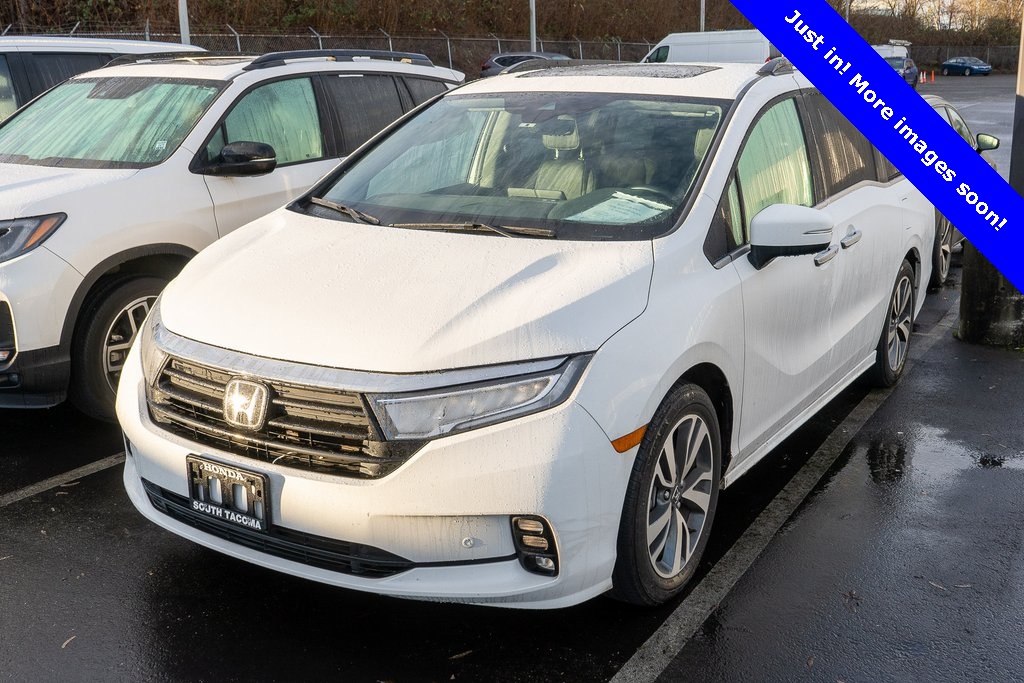 2023 Honda Odyssey Touring's photo