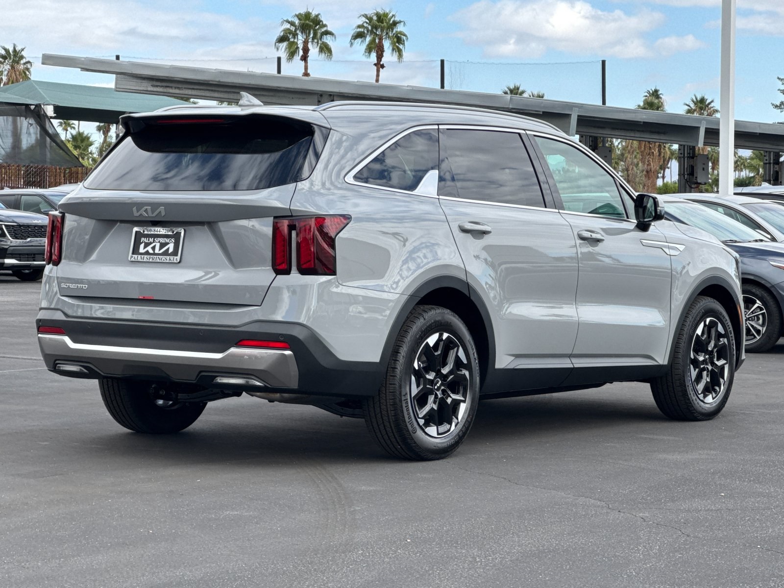 2026 Kia Sorento S photo 2