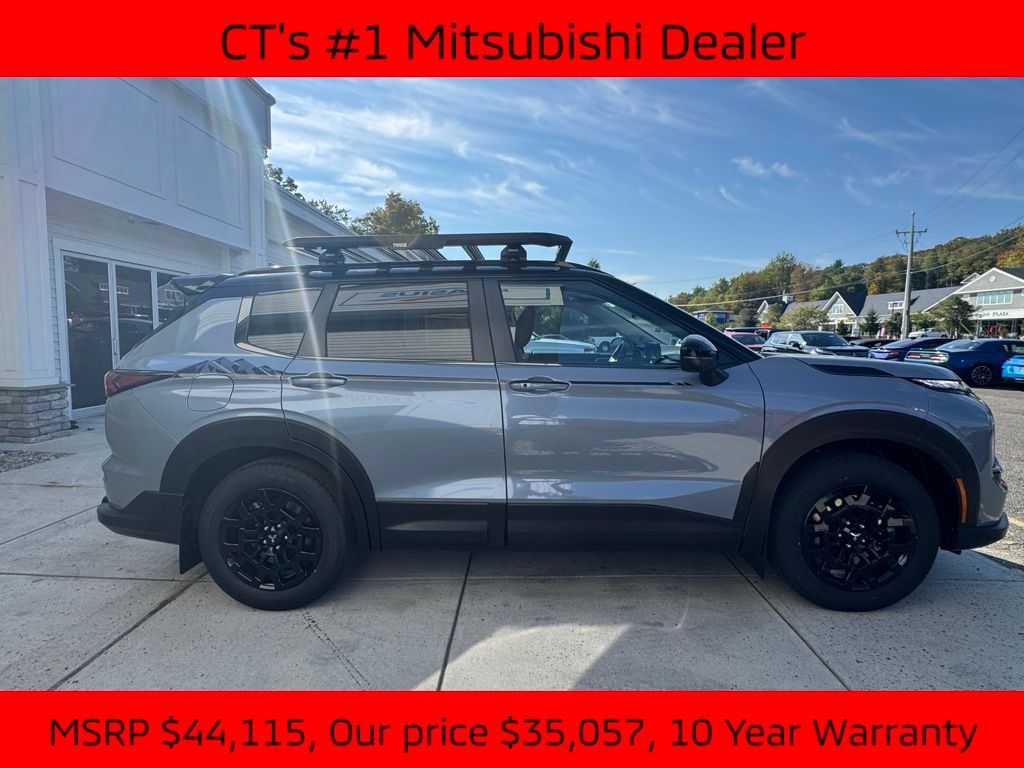 2025 Mitsubishi Outlander SE Ralliart photo 4