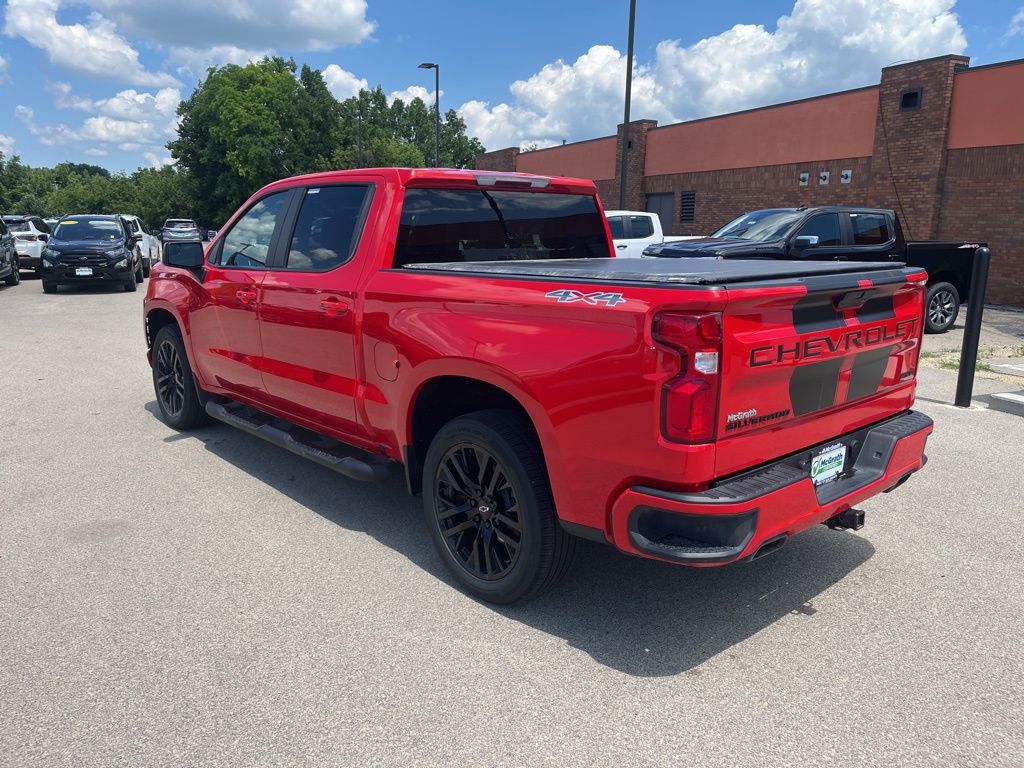 2021 Chevrolet Silverado 1500 RST photo 4
