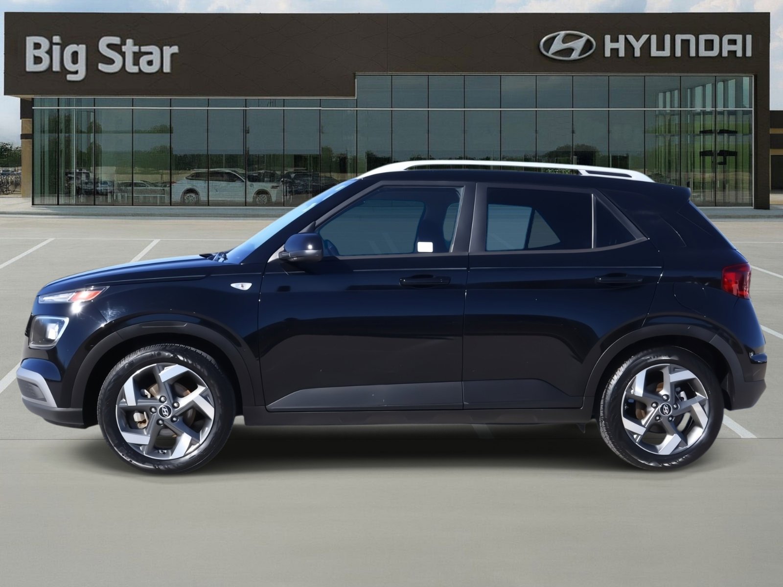 Used 2021 Hyundai Venue SEL with VIN KMHRC8A35MU129657 for sale in Friendswood, TX