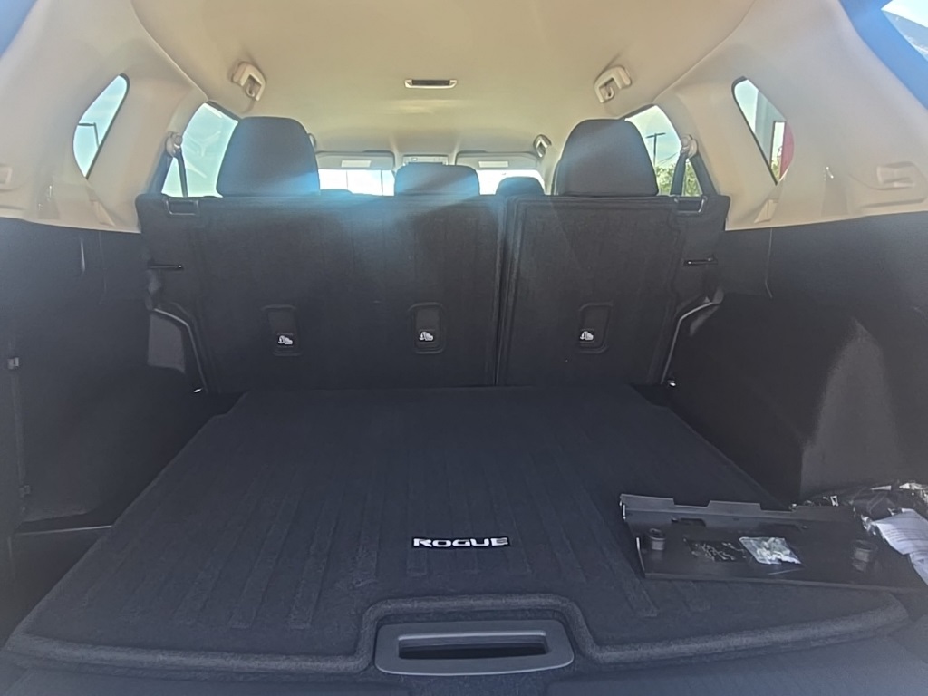 2026 Nissan Rogue SV photo 26
