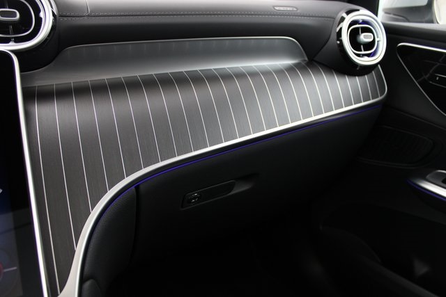2025 Mercedes Benz GLC 300 4MATIC photo 30