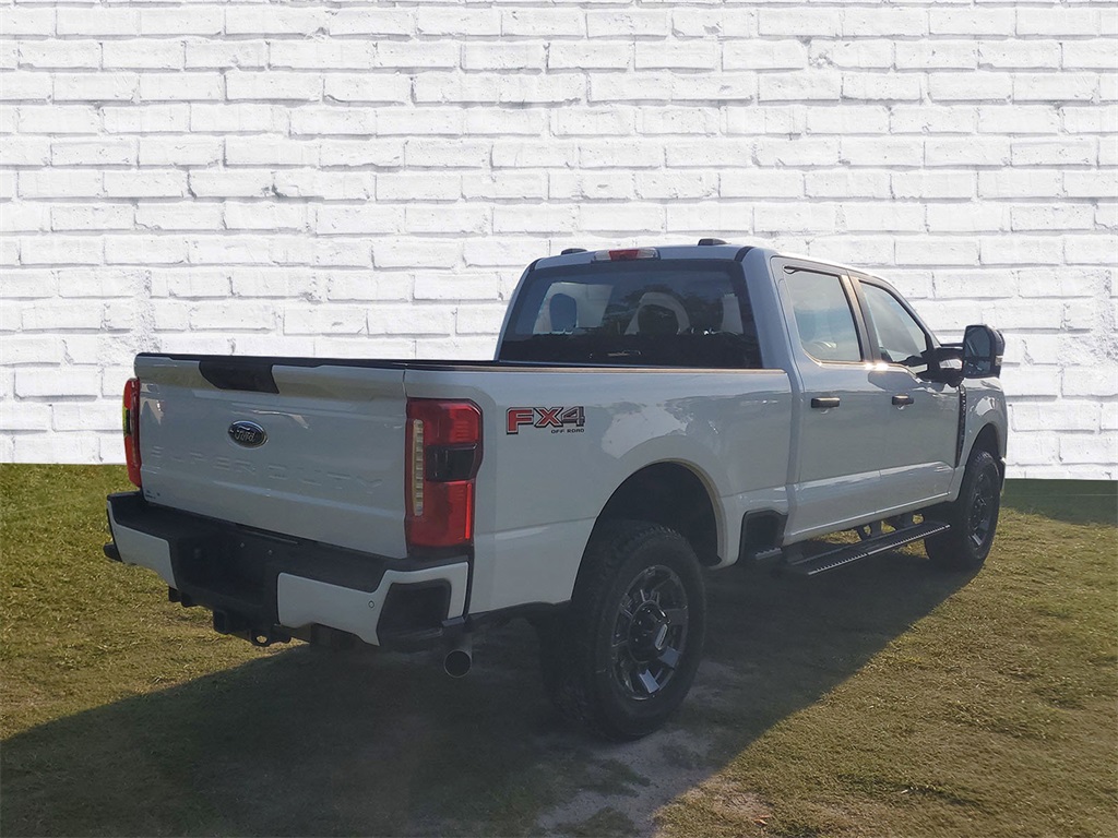 2025 Ford F-250 XL photo 2