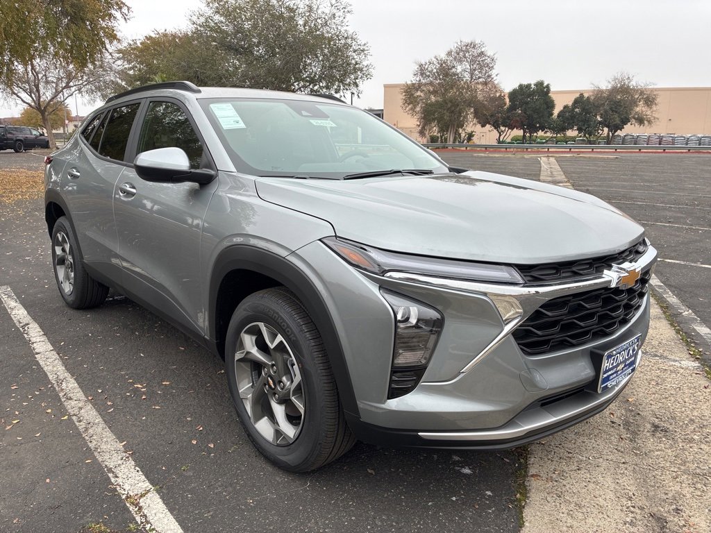 2026 Chevrolet Trax LT's photo