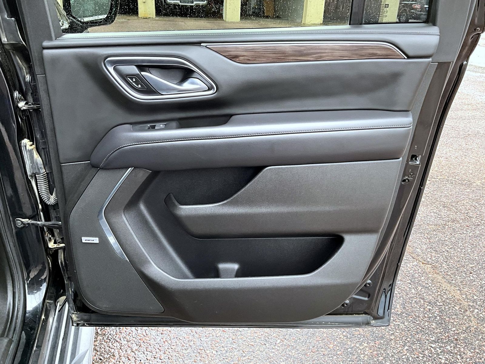 2021 Chevrolet Suburban LT photo 18
