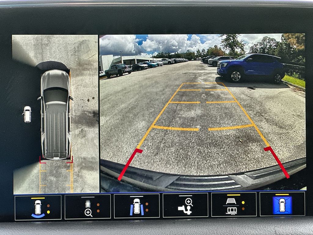 2022 Chevrolet Suburban Z71 photo 15