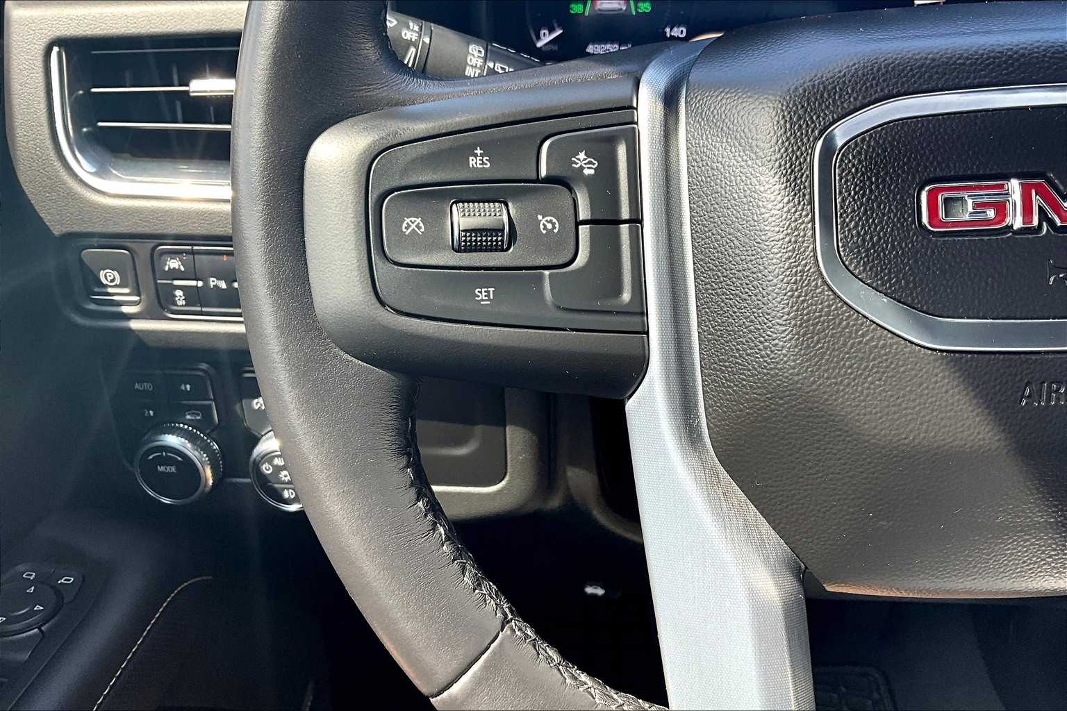 2023 Gmc Yukon SLT photo 22