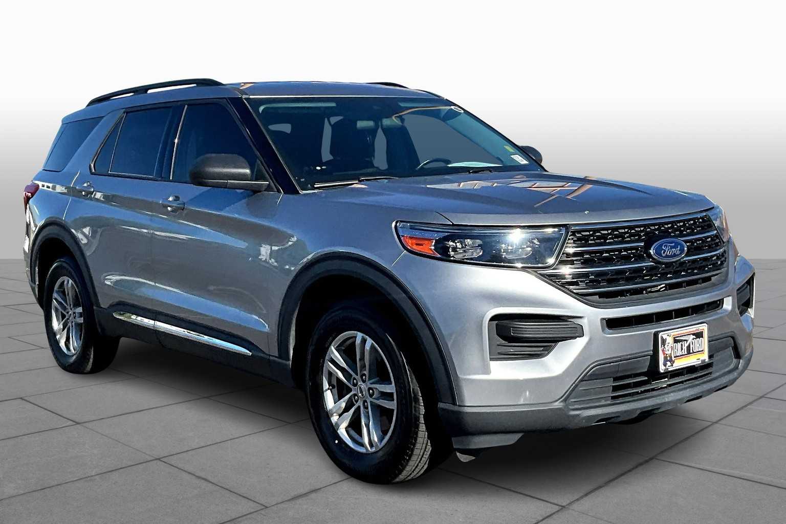 2021 Ford Explorer XLT photo 2