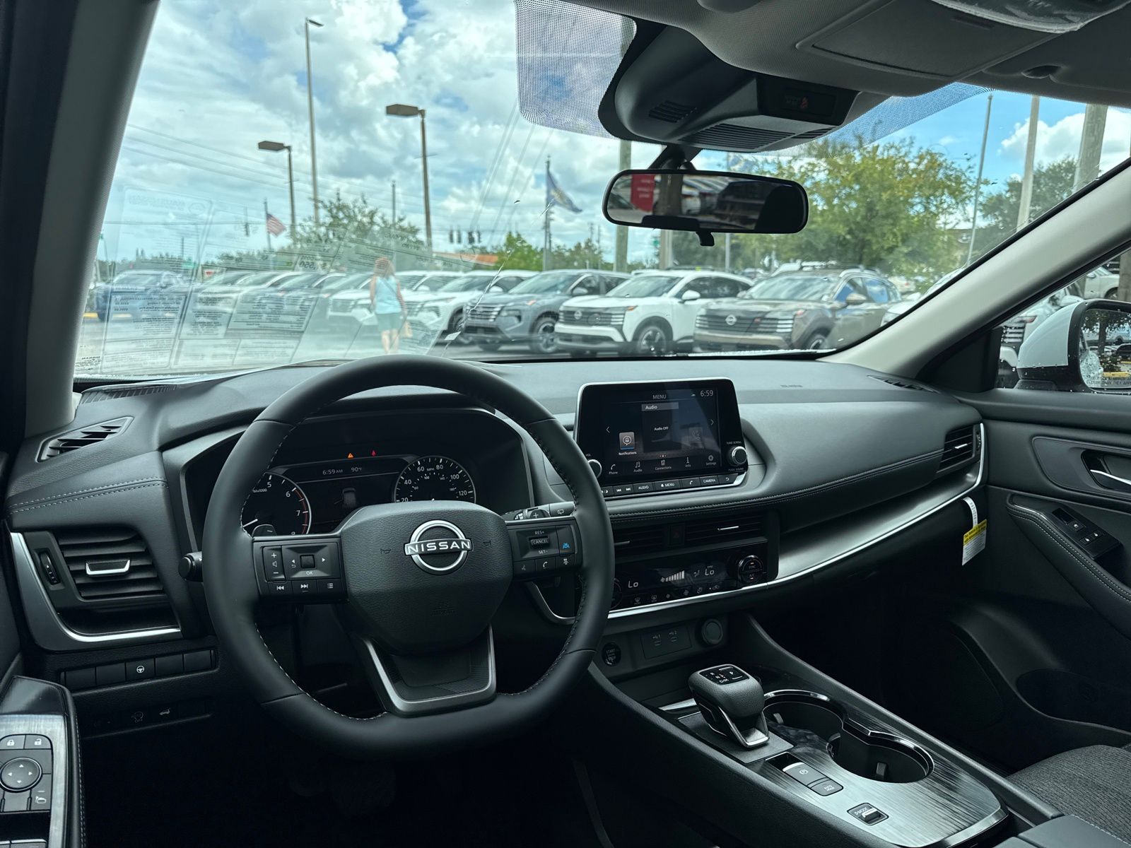 2026 Nissan Rogue SV photo 3