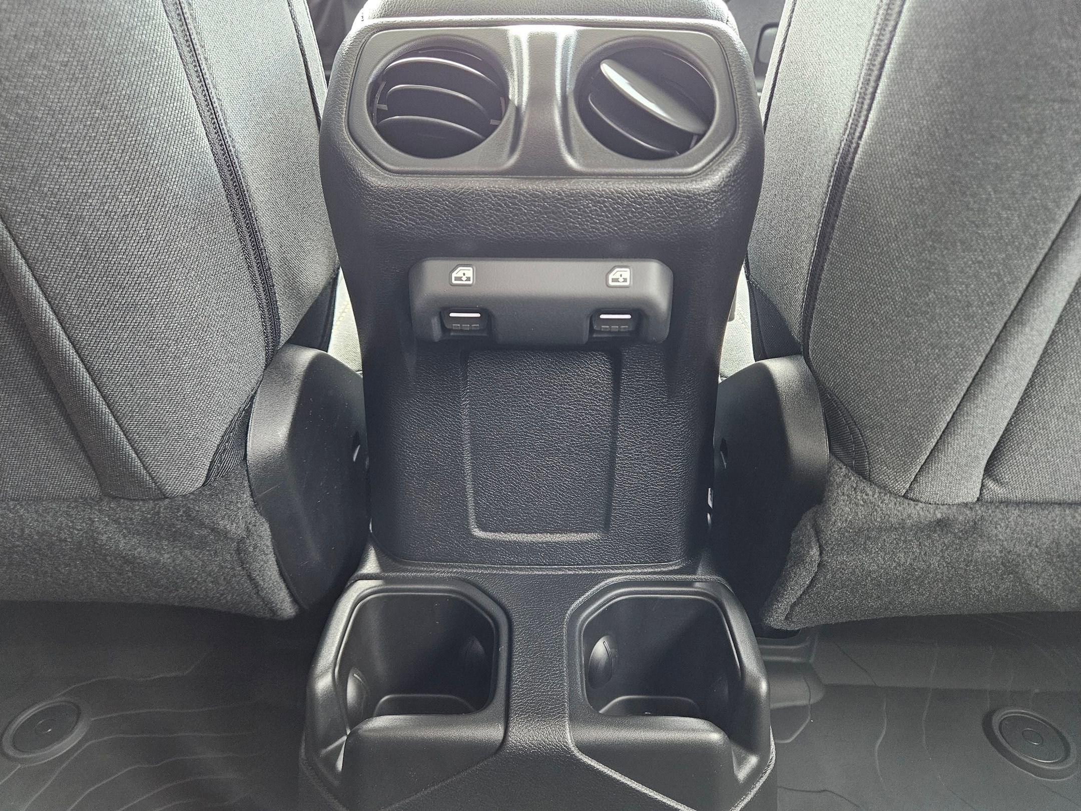 2025 Jeep Wrangler Sport S photo 23